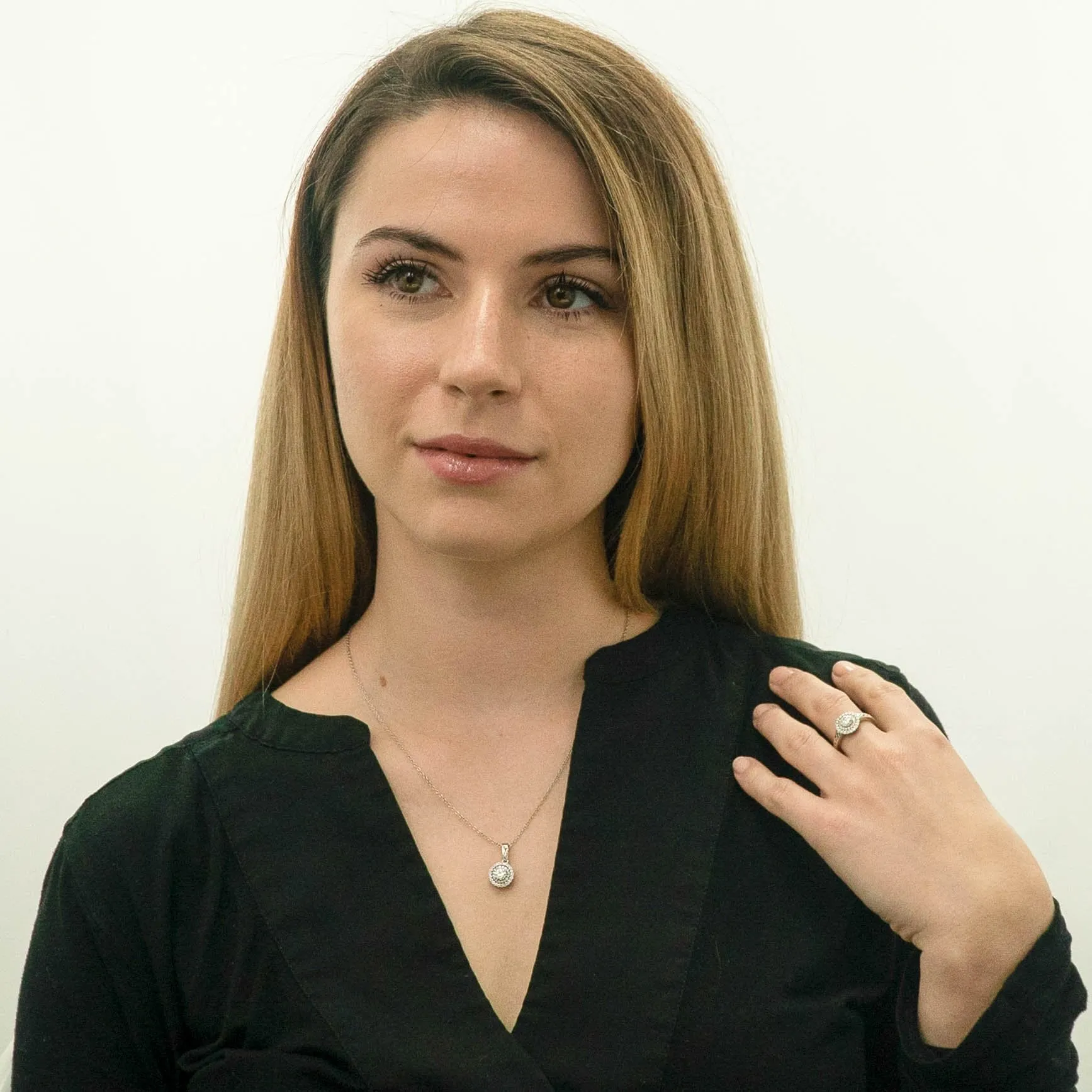 0.78 d.e.w cts MIA Moissanite Necklace
