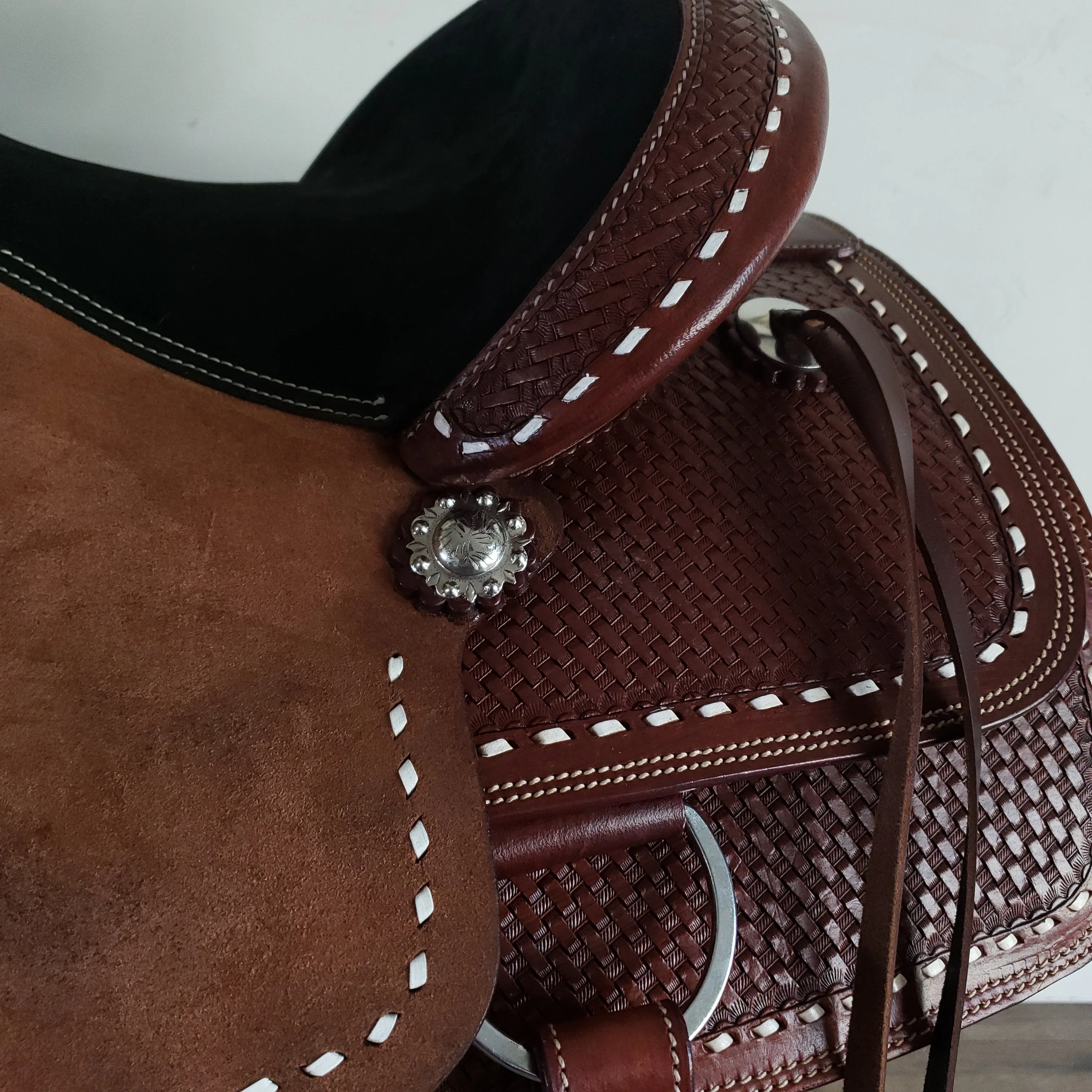 14" Buckaroo Buckstitch Saddle