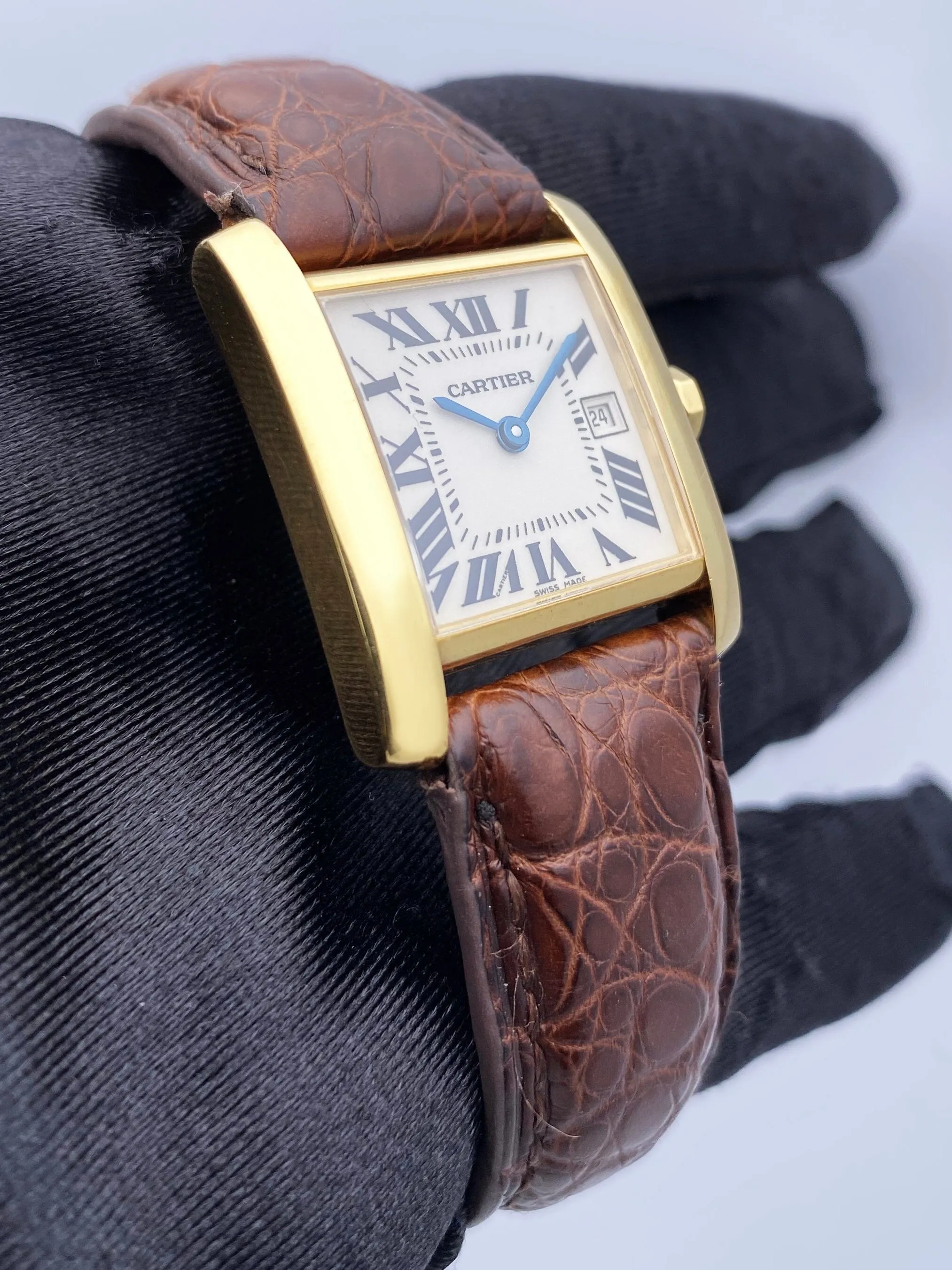 Cartier Tank Francaise W5001456 18K Yellow Gold Ladies Watch