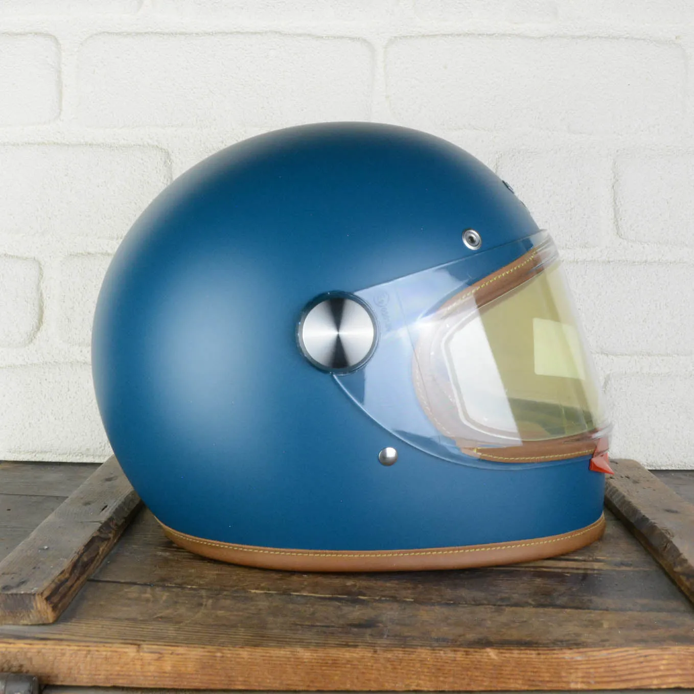 Heroine Racer Custom Teal M ECE 22.05 2.0 - Sample Sale 925