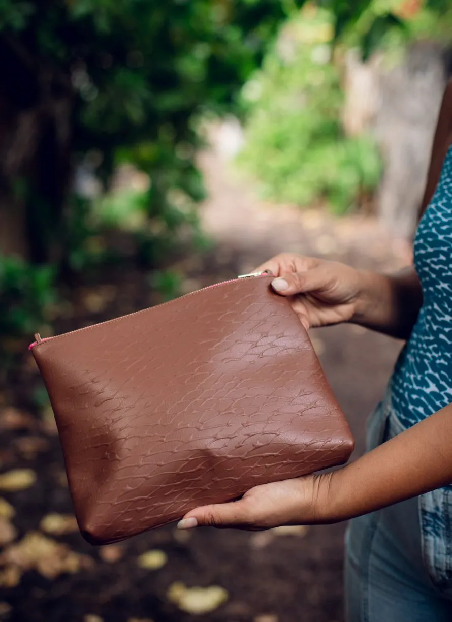Kaʻilihiwa | Leather clutch - 'Āweoweo - cognac - *ASF*