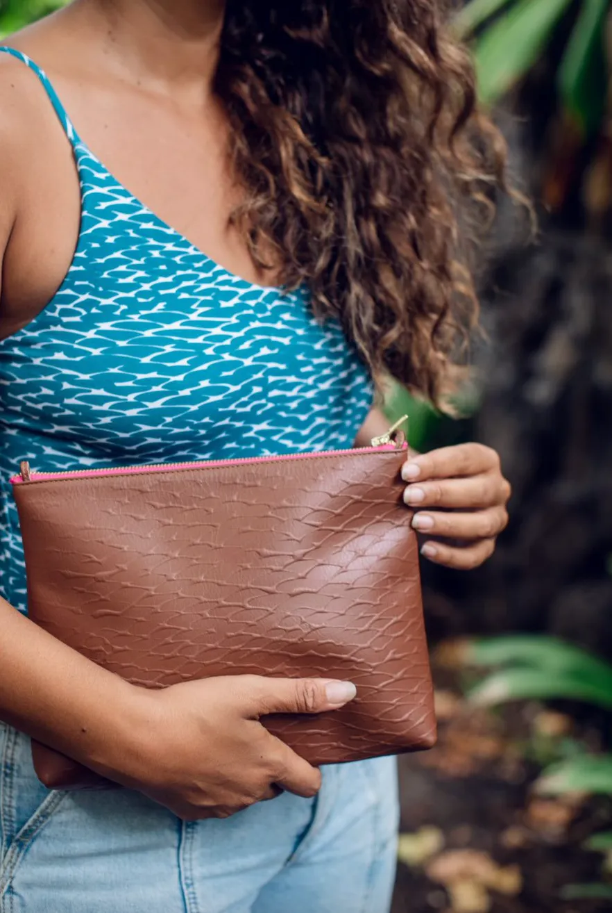 Kaʻilihiwa | Leather clutch - 'Āweoweo - cognac - *ASF*