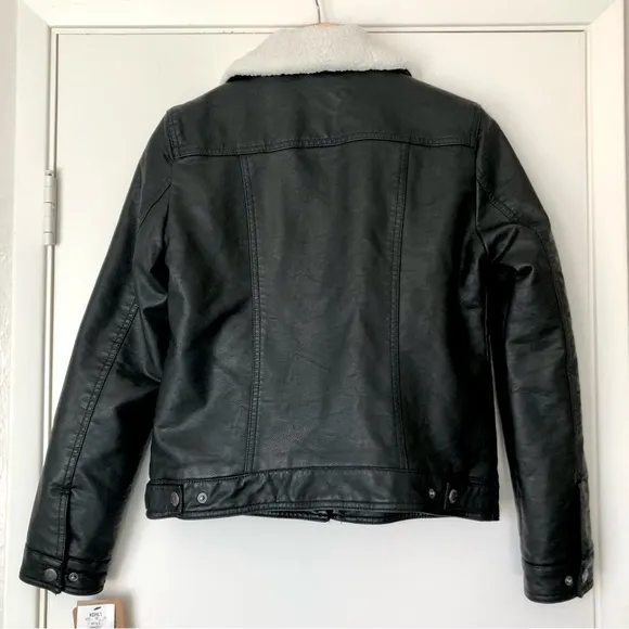 Levi’s Black Vegan Leather Sherpa Lined Trucker Jacket Classic Americana