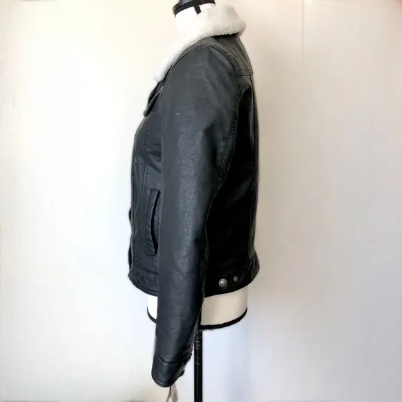 Levi’s Black Vegan Leather Sherpa Lined Trucker Jacket Classic Americana
