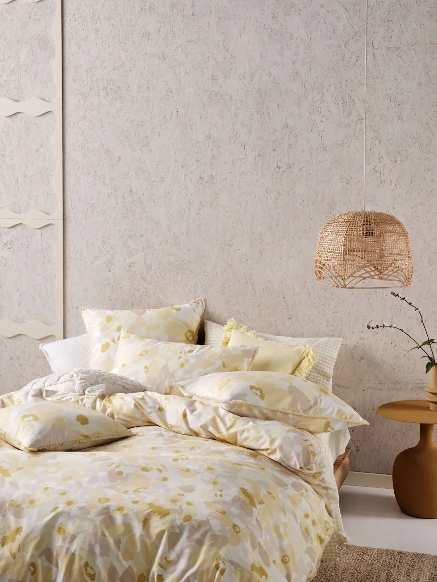LINEN HOUSE DAFFODIL GARDEN QUILT COVER SET