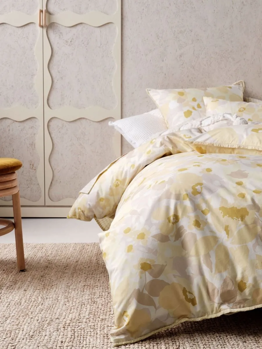 LINEN HOUSE DAFFODIL GARDEN QUILT COVER SET