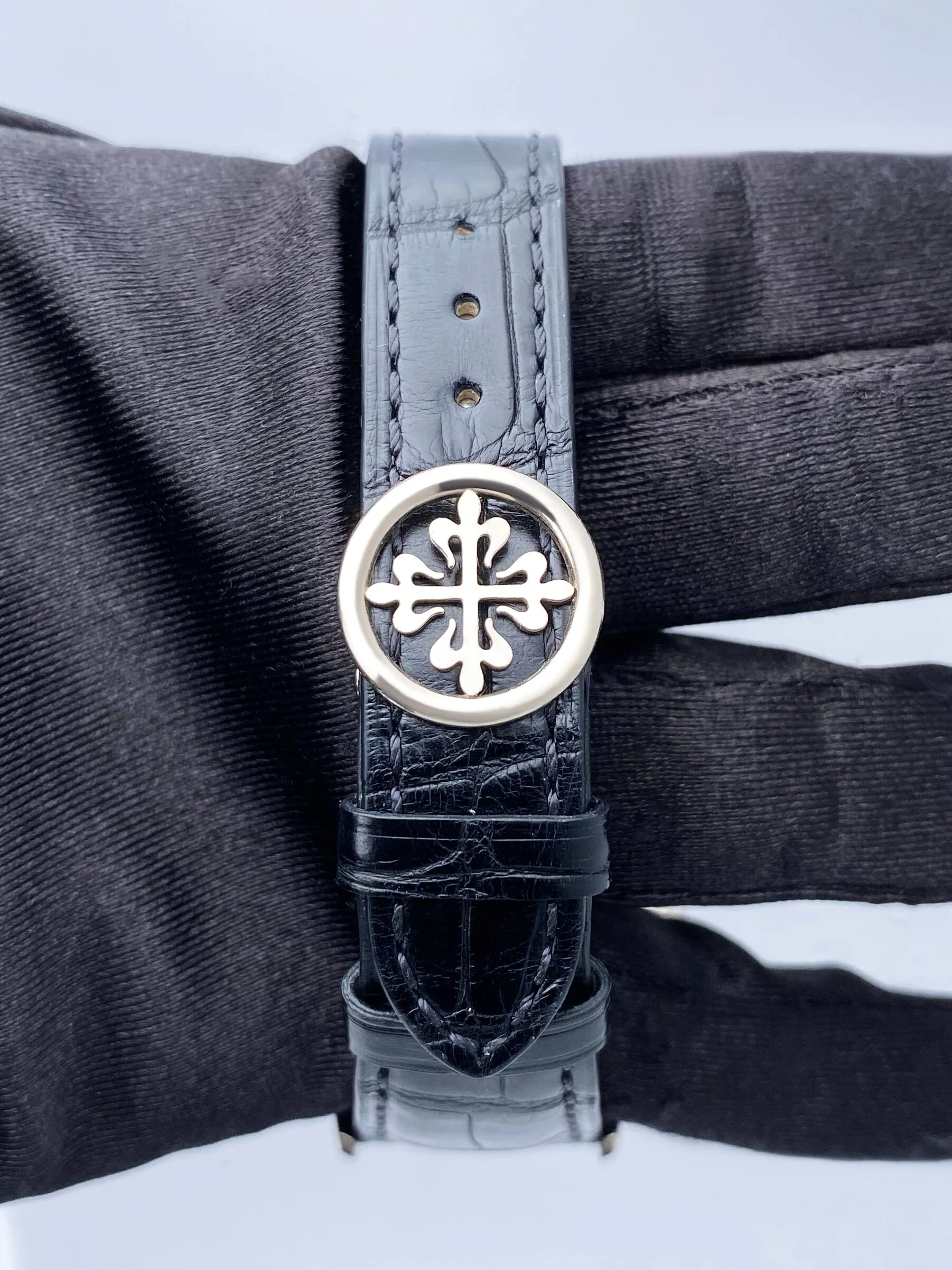 Patek Philippe World Time 5110G 18K White Gold Mens Watch With Archives