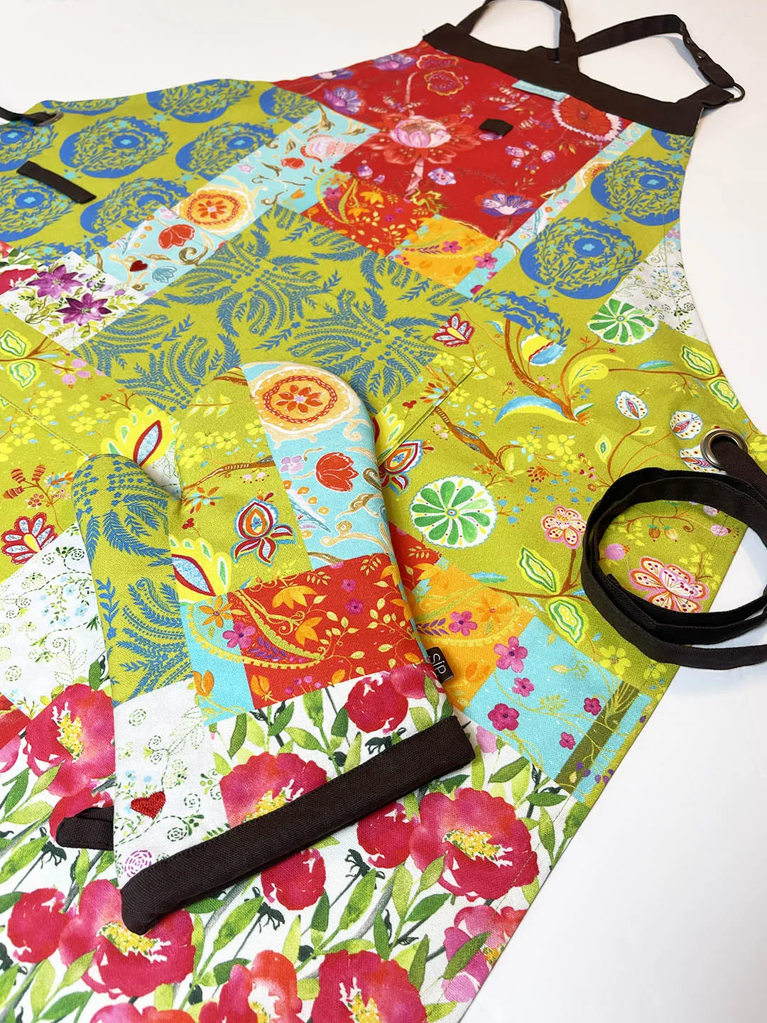 "A Touch of Love" Apron