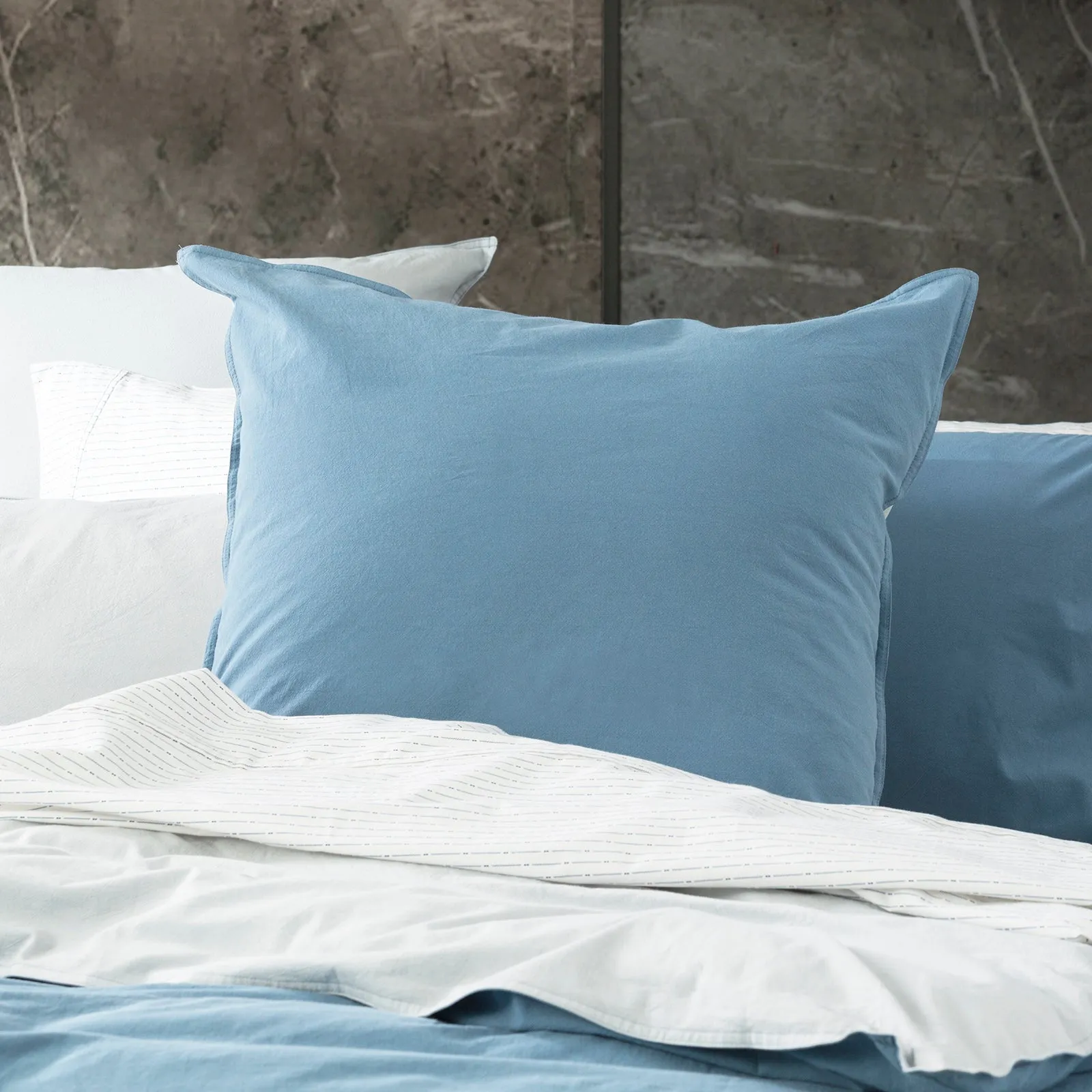 Renee Taylor Essentials Vintage stone washed reversible Quilt Cover Set - Blue