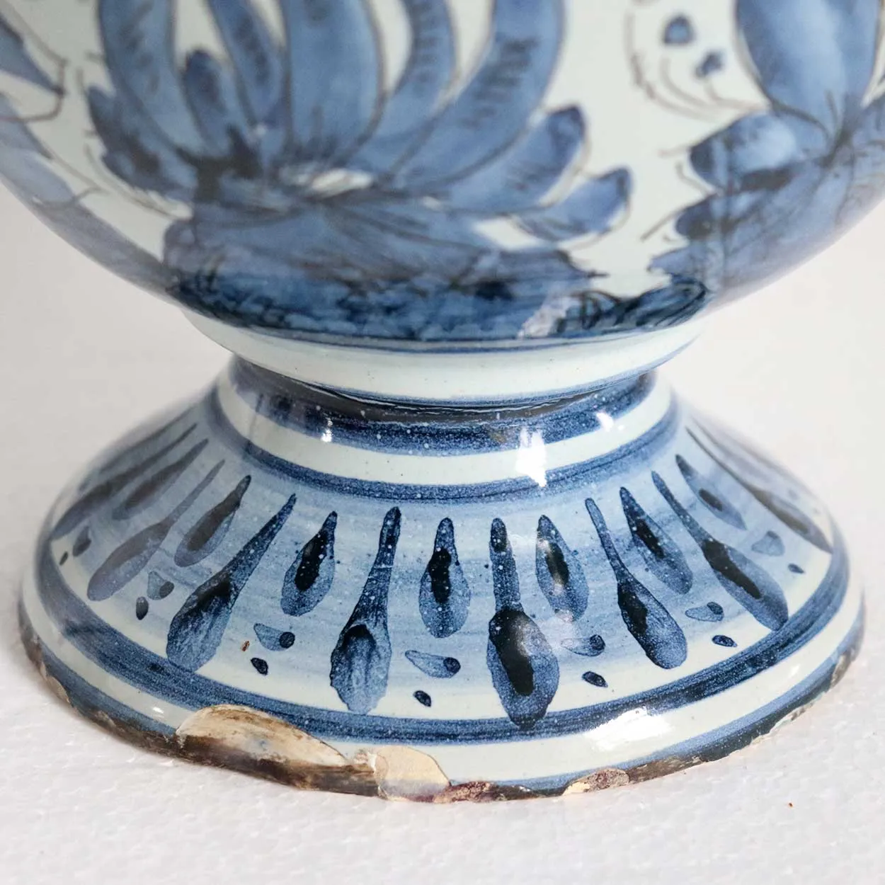 Vintage Italian Savona Majolica Pottery Apothecary Pharmacy Jar